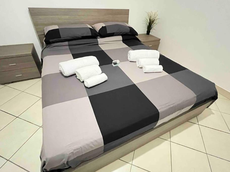 Casa Vacanza Fiera Di Roma ปอนเต กาเลเรีย ภายนอก รูปภาพ